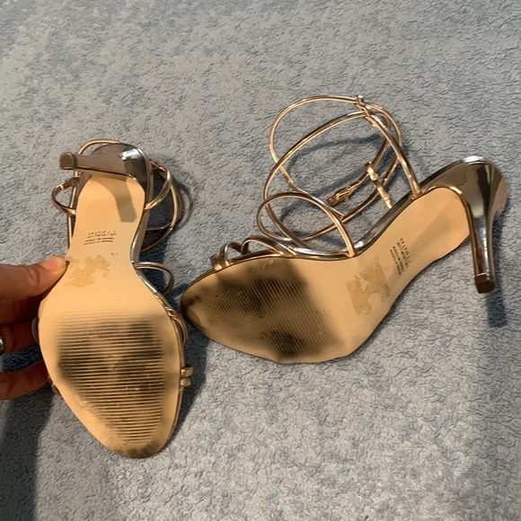 Gold call it spring heels size 7. 4 1/2 inches. - Picture 5 of 5